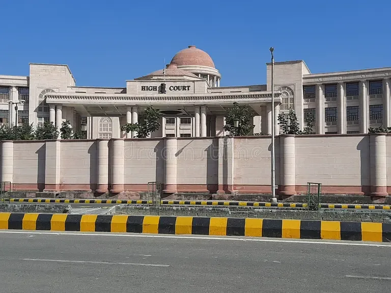 यूपी के 4 मेडिकल कॉलेजों की NEET UG 2026 की काउंसलिंग प्रक्रिया में 91% आरक्षण पर हाई कोर्ट की अंतरिम रोक